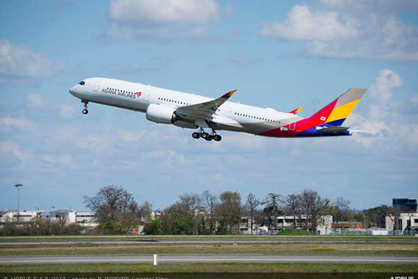 Asiana Airlines takes delivery of its first A350 XWB