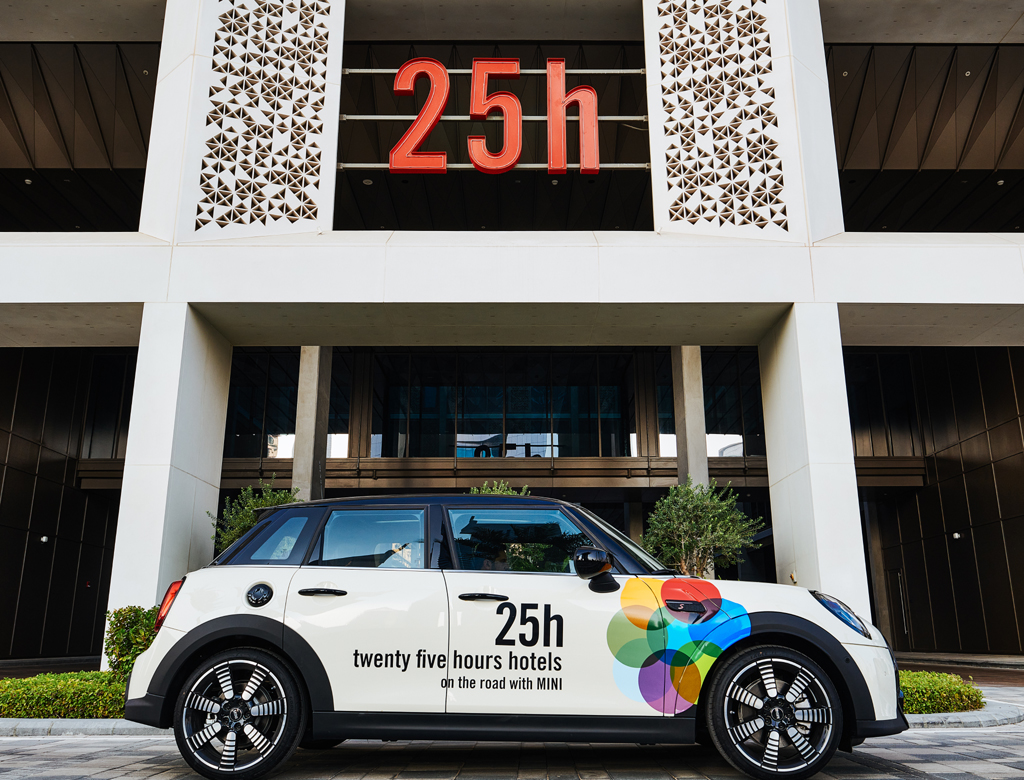 25hours Hotel One Central groups up with MINI to supply visitors complimentary drives throughout their keep