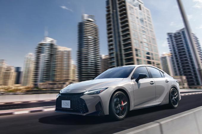 Lexus debuts new IS350 with refined performance,...