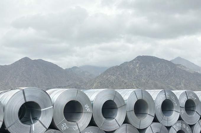 Metal Park receives break-bulk cargo of metals...