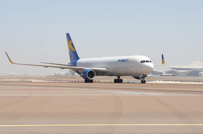 Abu Dhabi Airports welcomes first direct cargo...