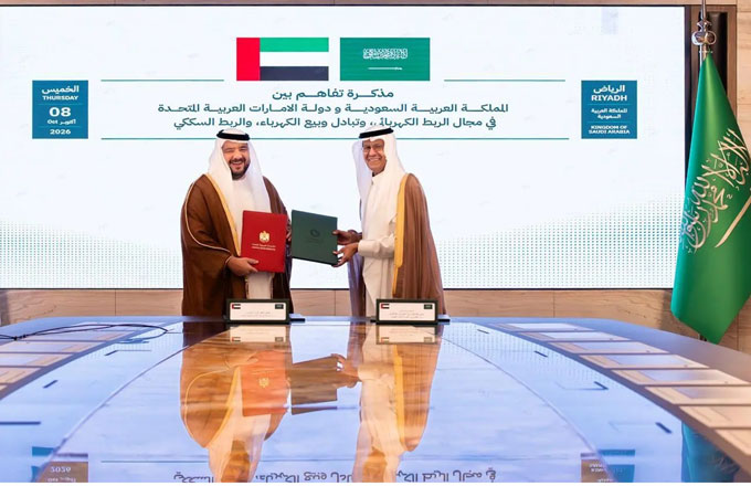 Saudi, UAE ink deal to boost power grid and...